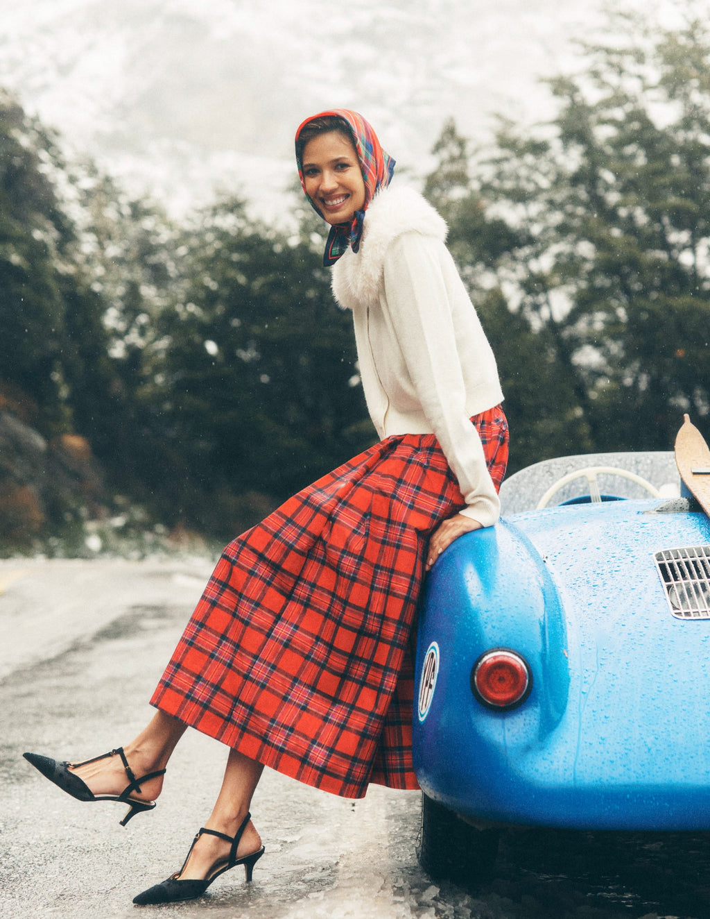 Fur Collar Cropped Cardigan-Warm Ivory