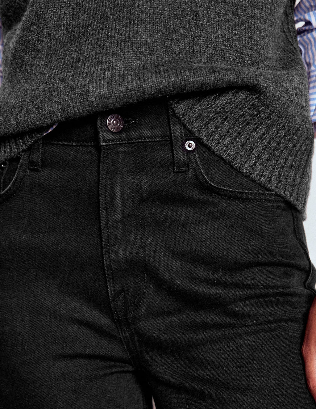 High Rise Column Leg Jeans-Black