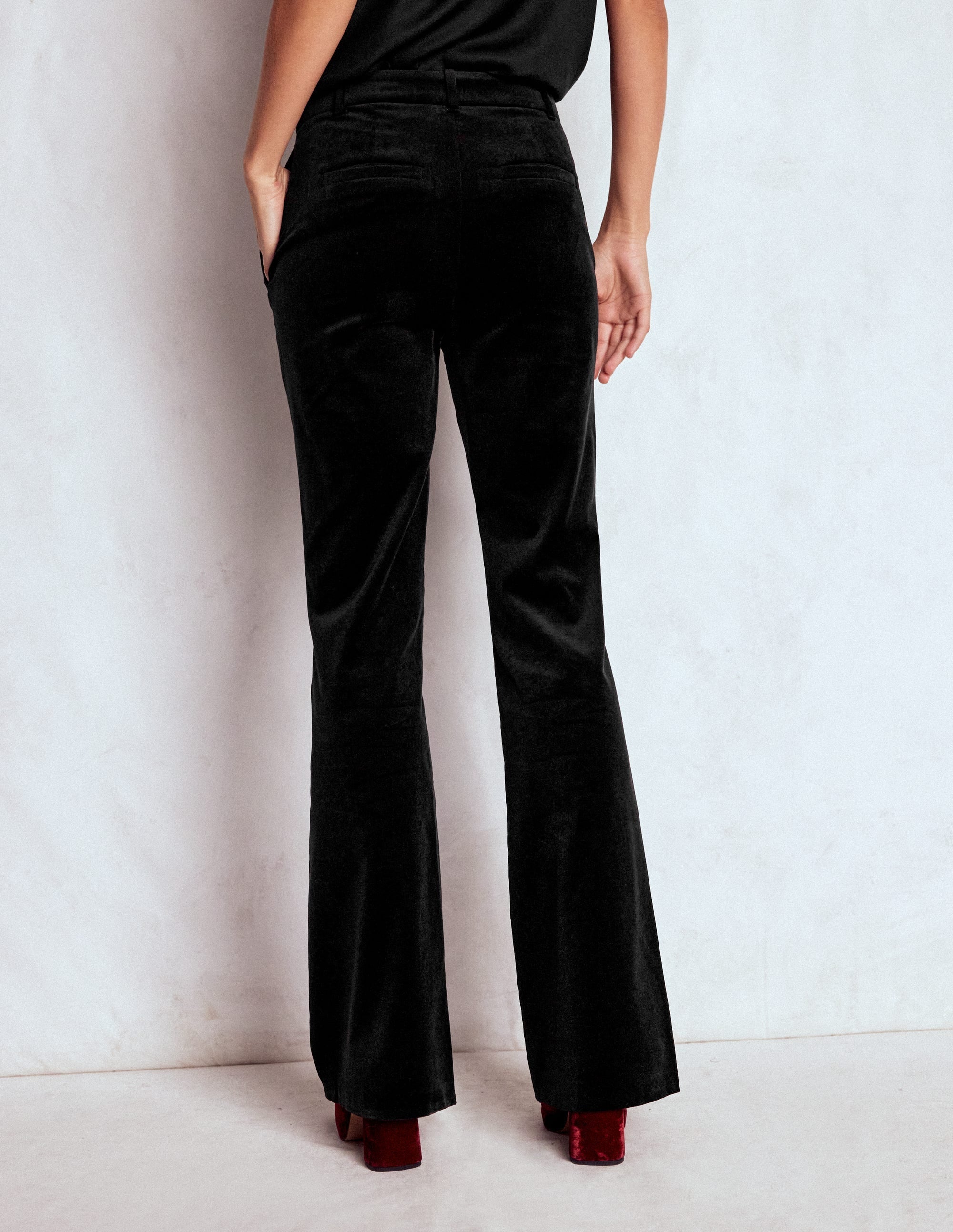 Fitted Velvet Flare Pants-Black