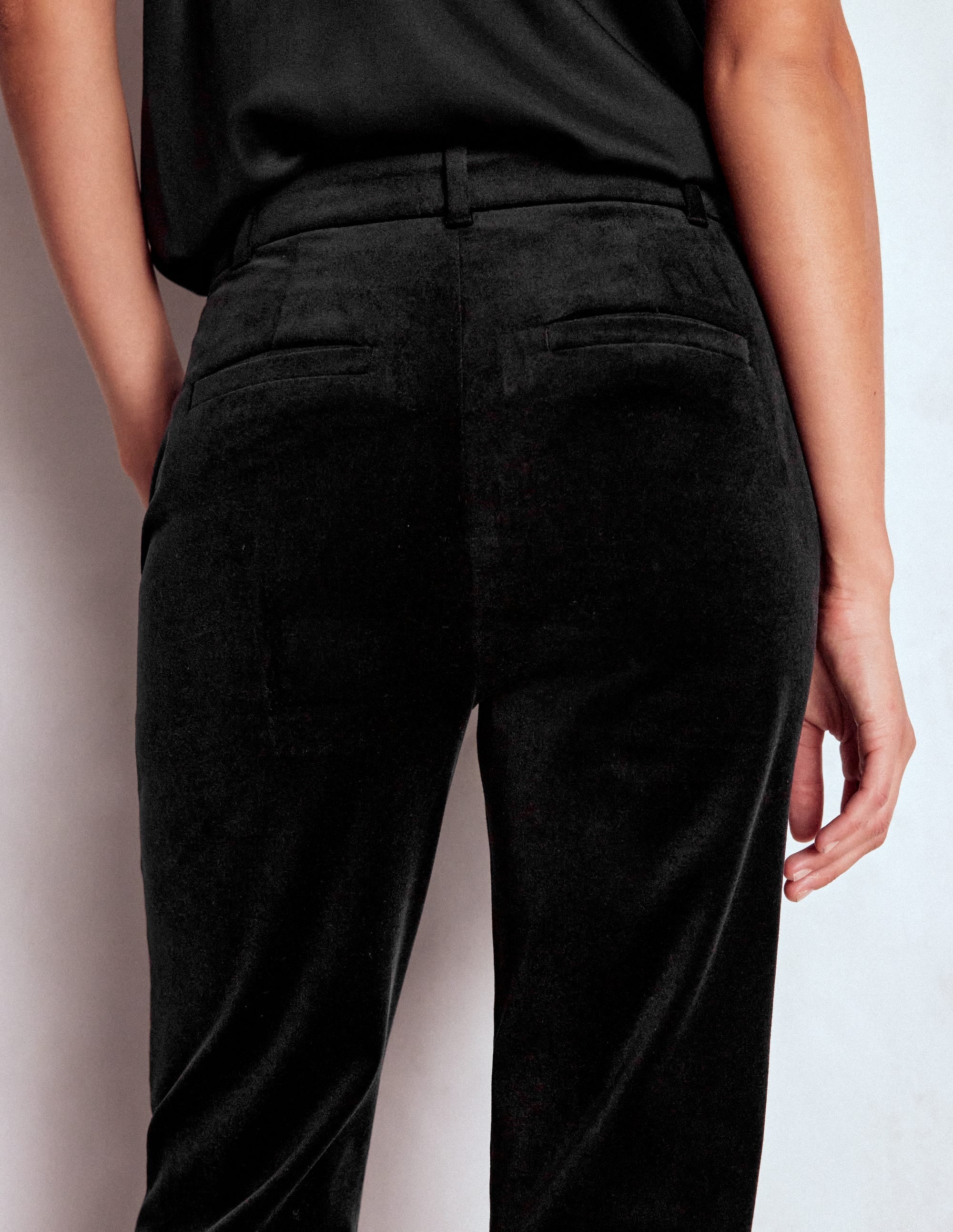 Fitted Velvet Flare Pants-Black