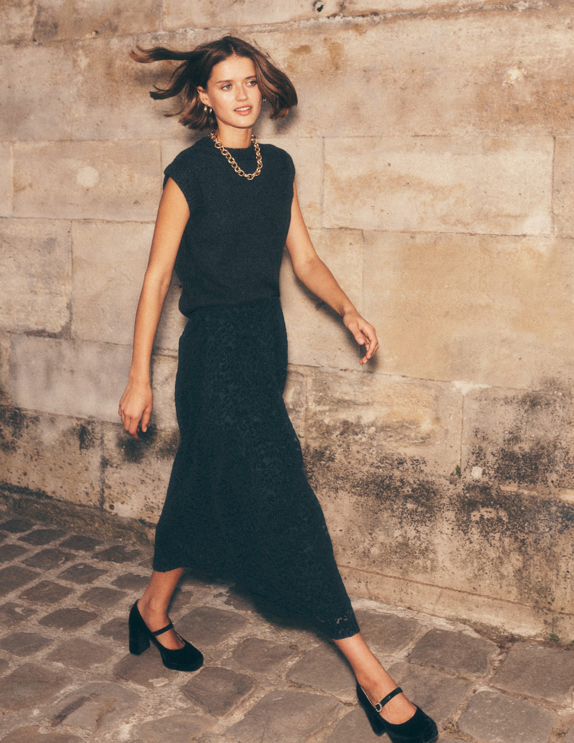 Verity Lace Midi Skirt-Black Lace