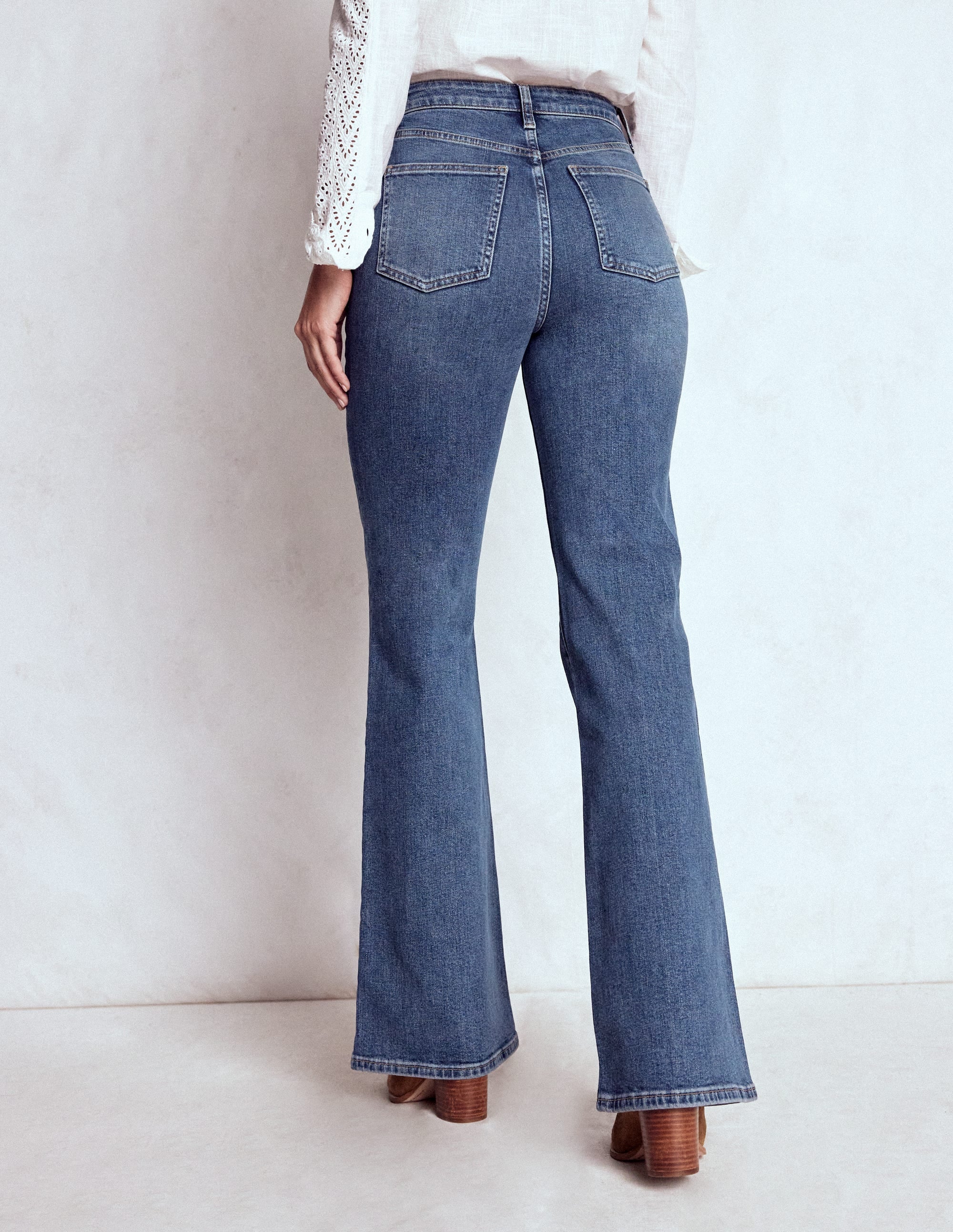 High Rise Fitted Flare Jeans-Mid Vintage