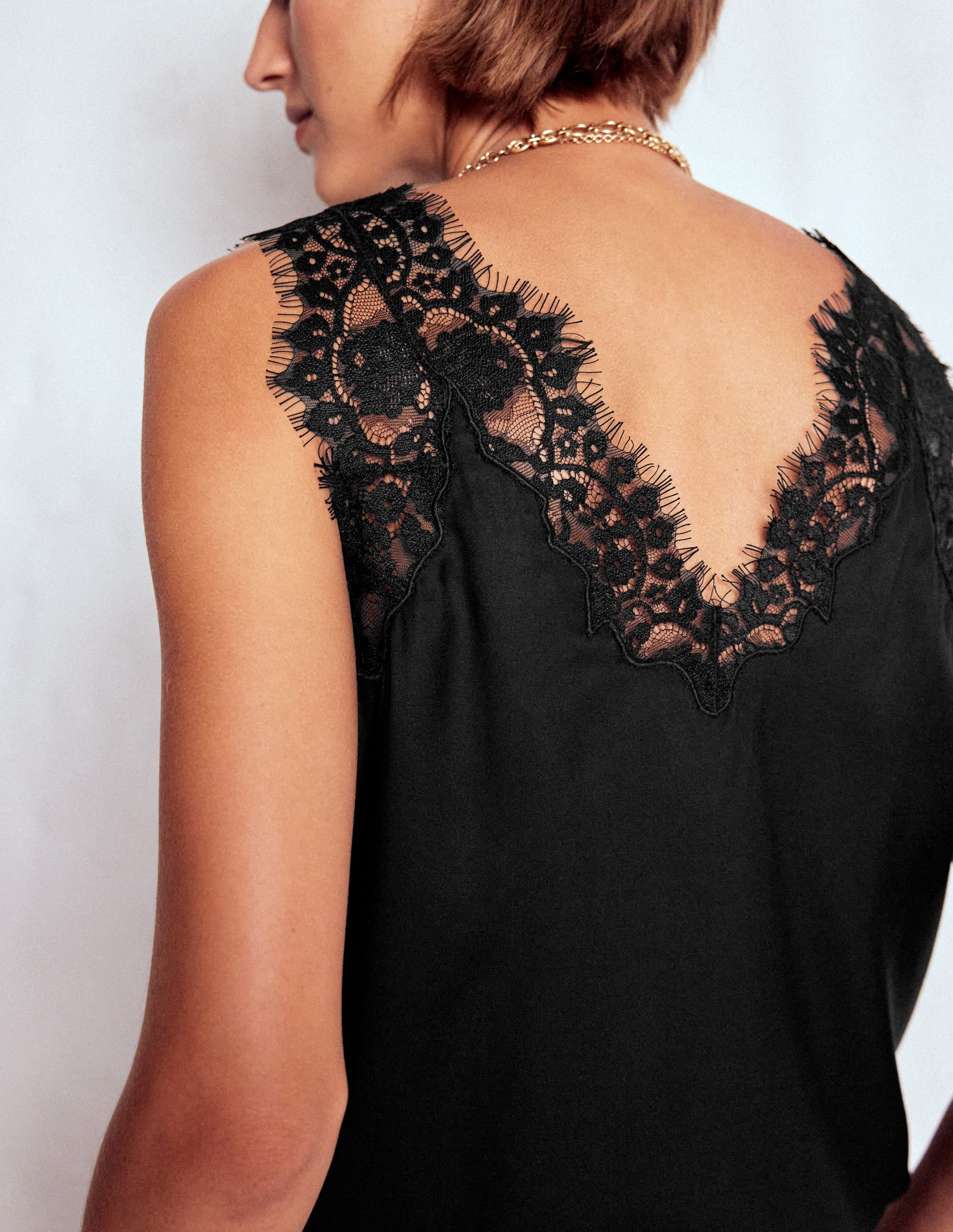 Silk-blend Lace Trim Cami Top-Black