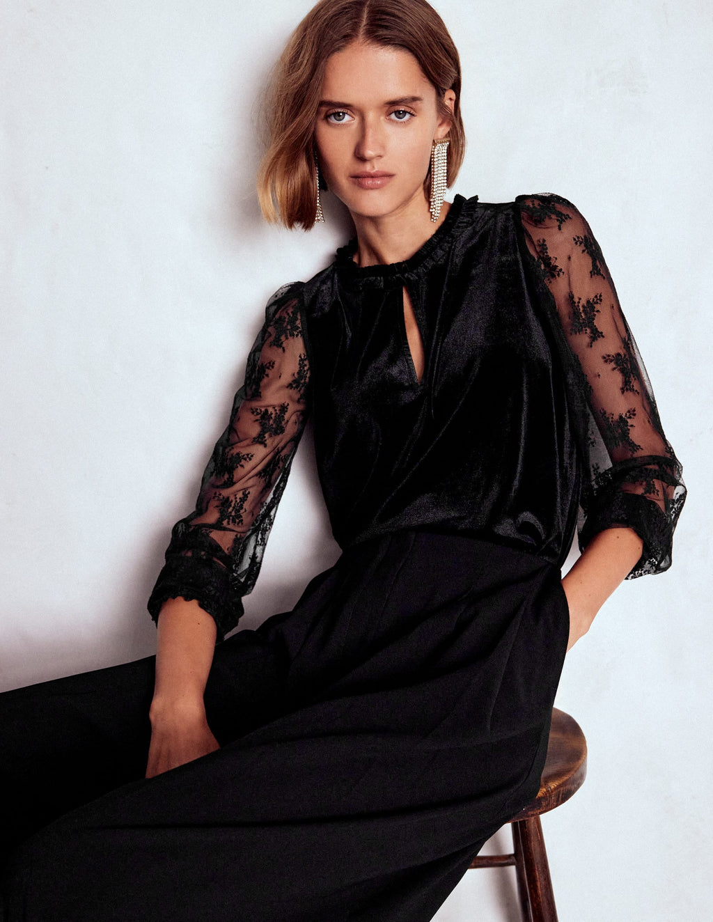 Mixed Media Puff Velvet Top-Black