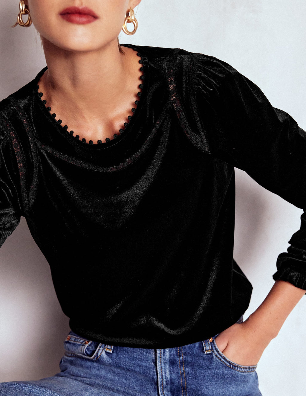 Mila Velvet Top-Black