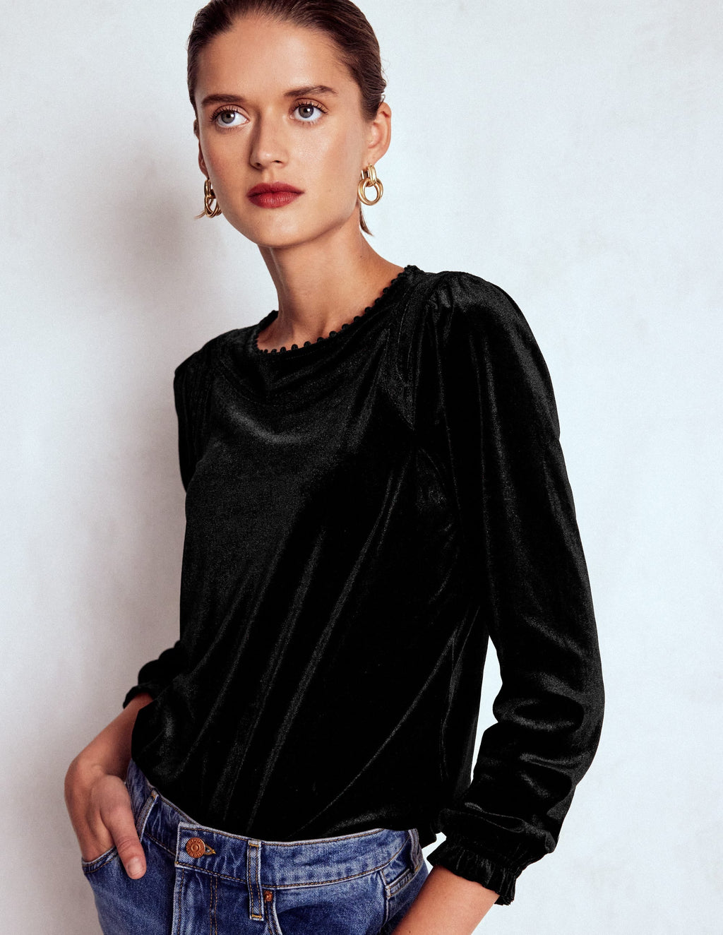 Mila Velvet Top-Black