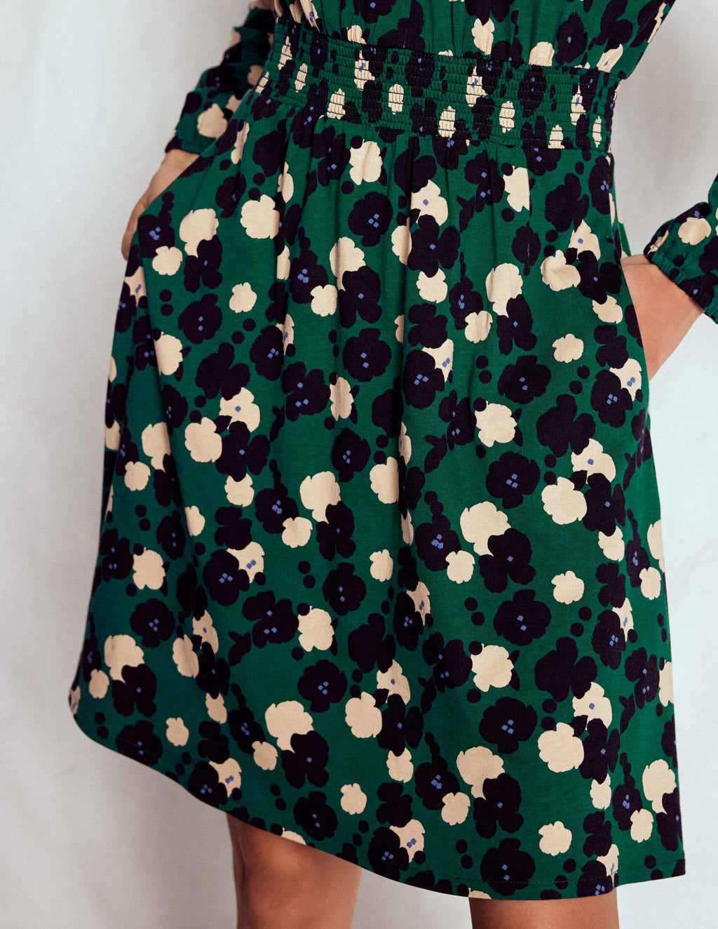 Sarah Short Jersey Dress-Emerald Night, Garden Blossom