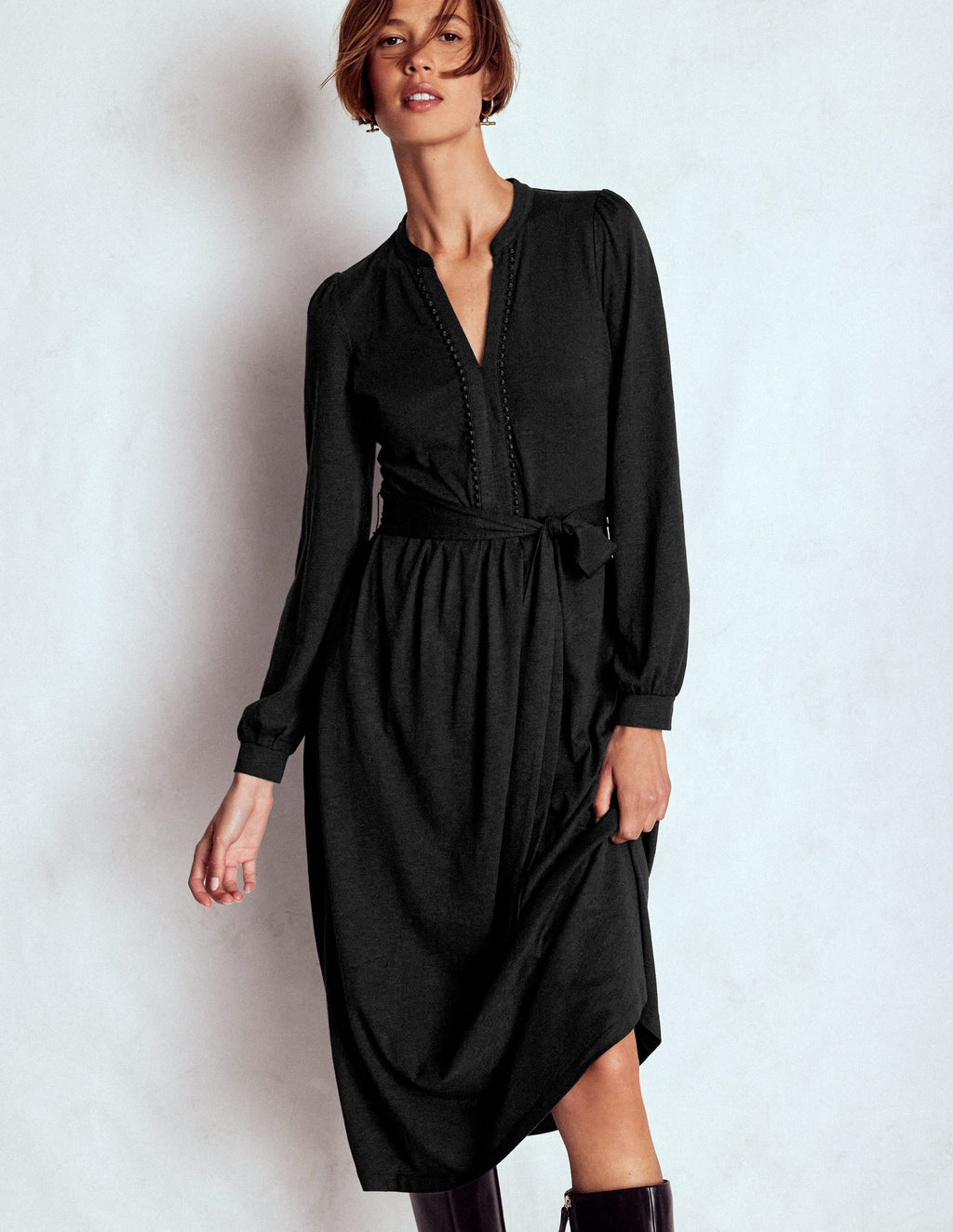 Naomi Long Sleeve Midi-Black