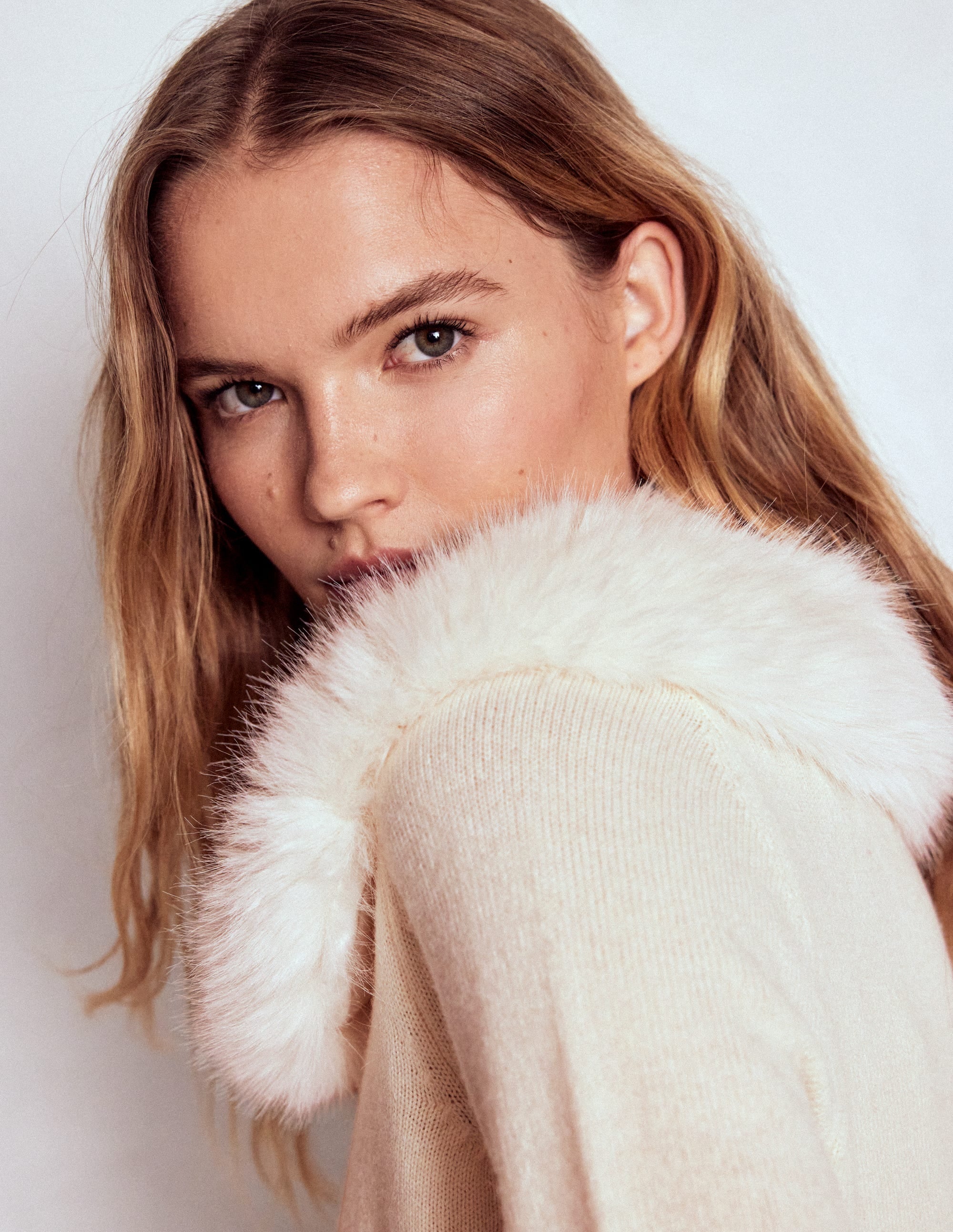 Fur Collar Cropped Cardigan-Warm Ivory