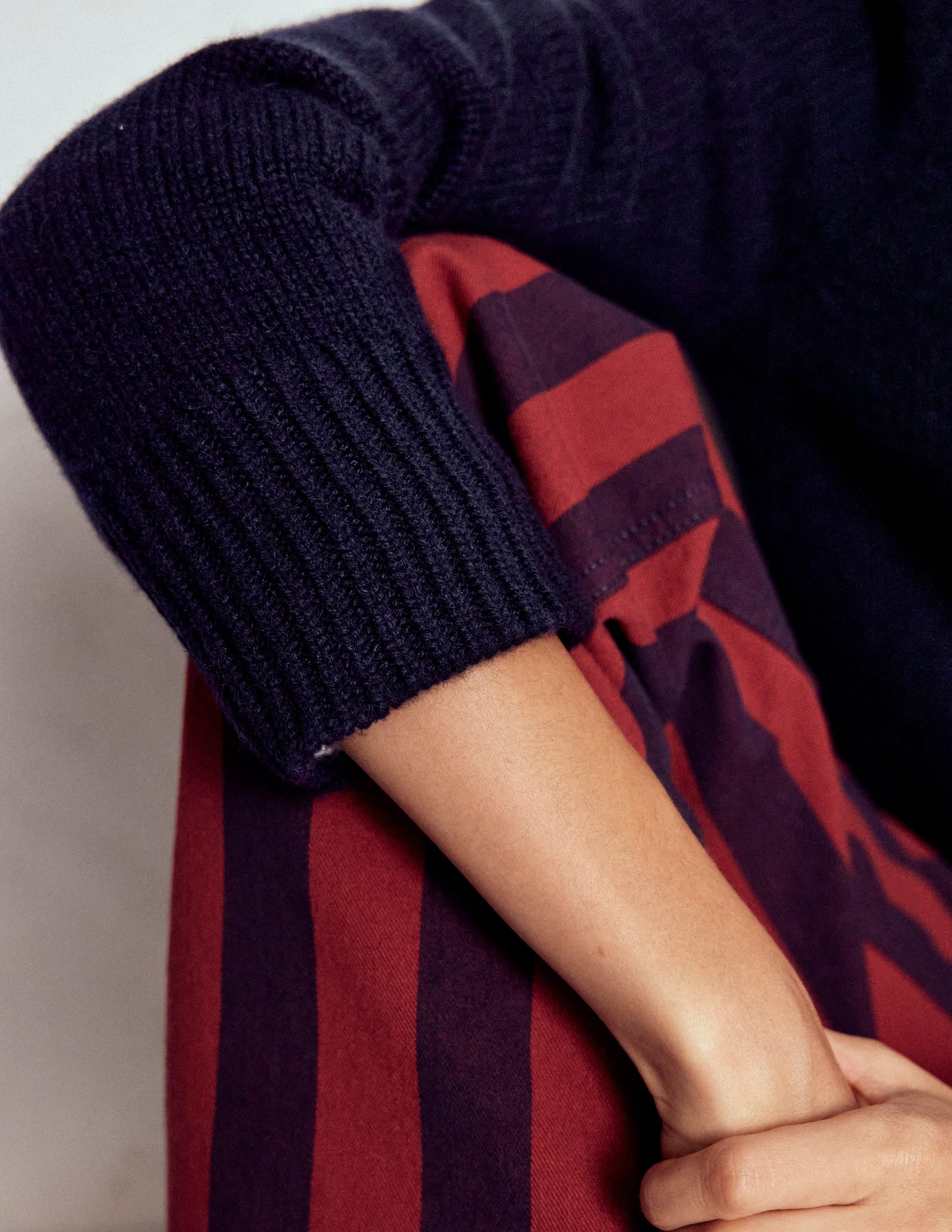 Chunky Crop Cashmere Sweater-Navy