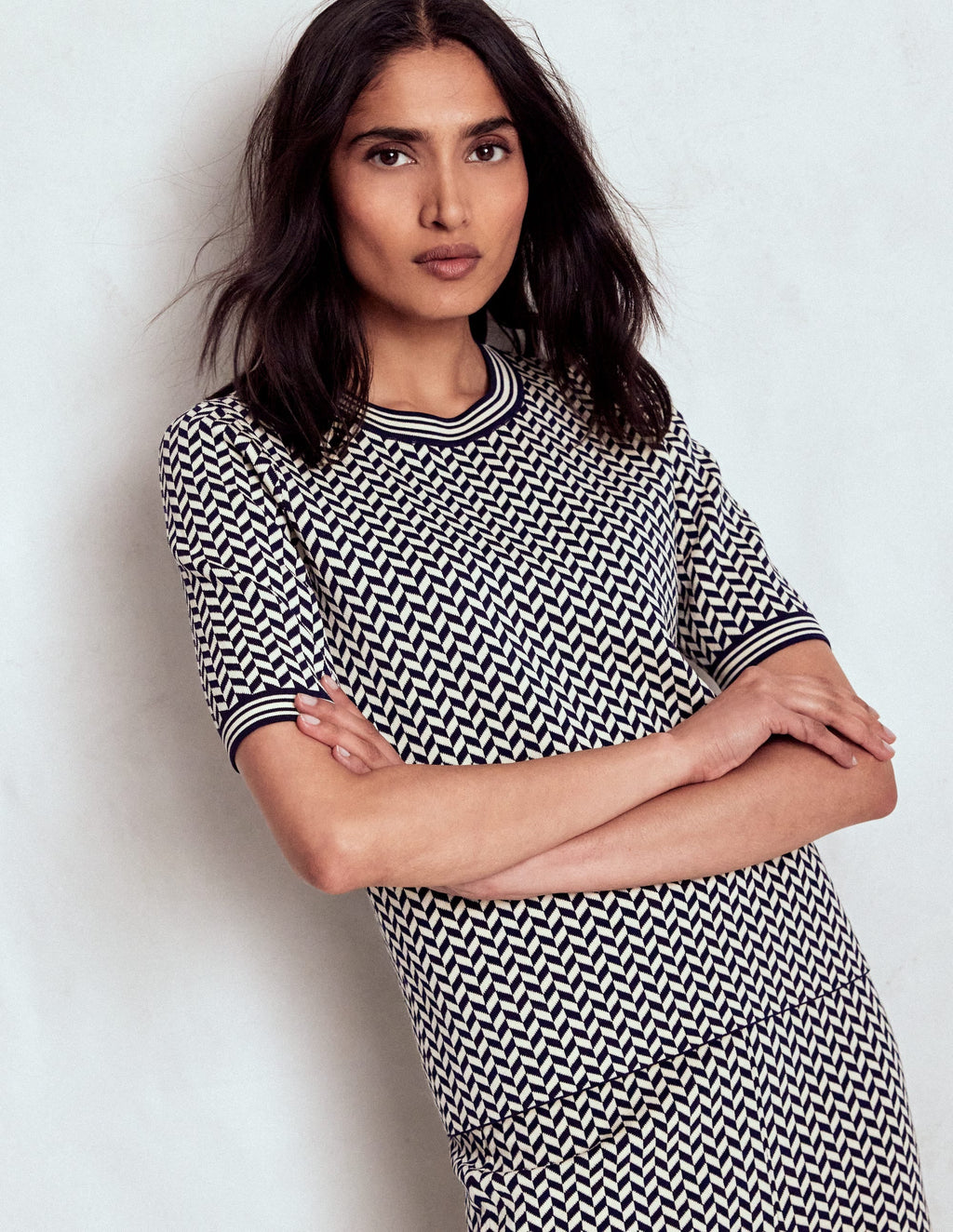 Jacquard Knitted T-Shirt-Navy/ Ivory Dogtooth