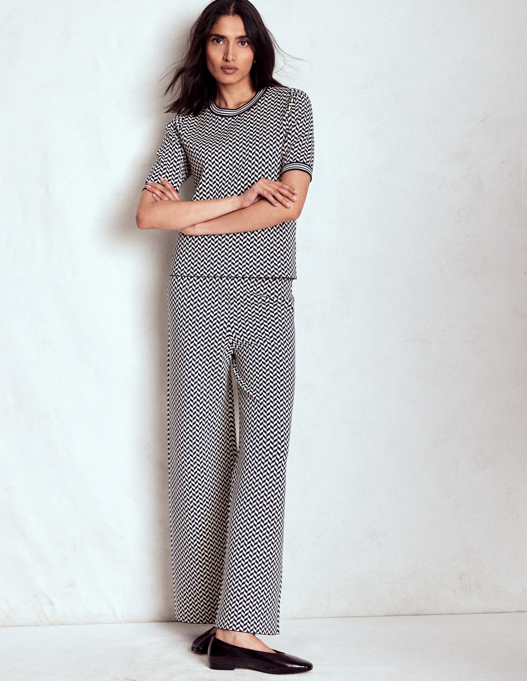 Jacquard Knitted T-Shirt-Navy/ Ivory Dogtooth