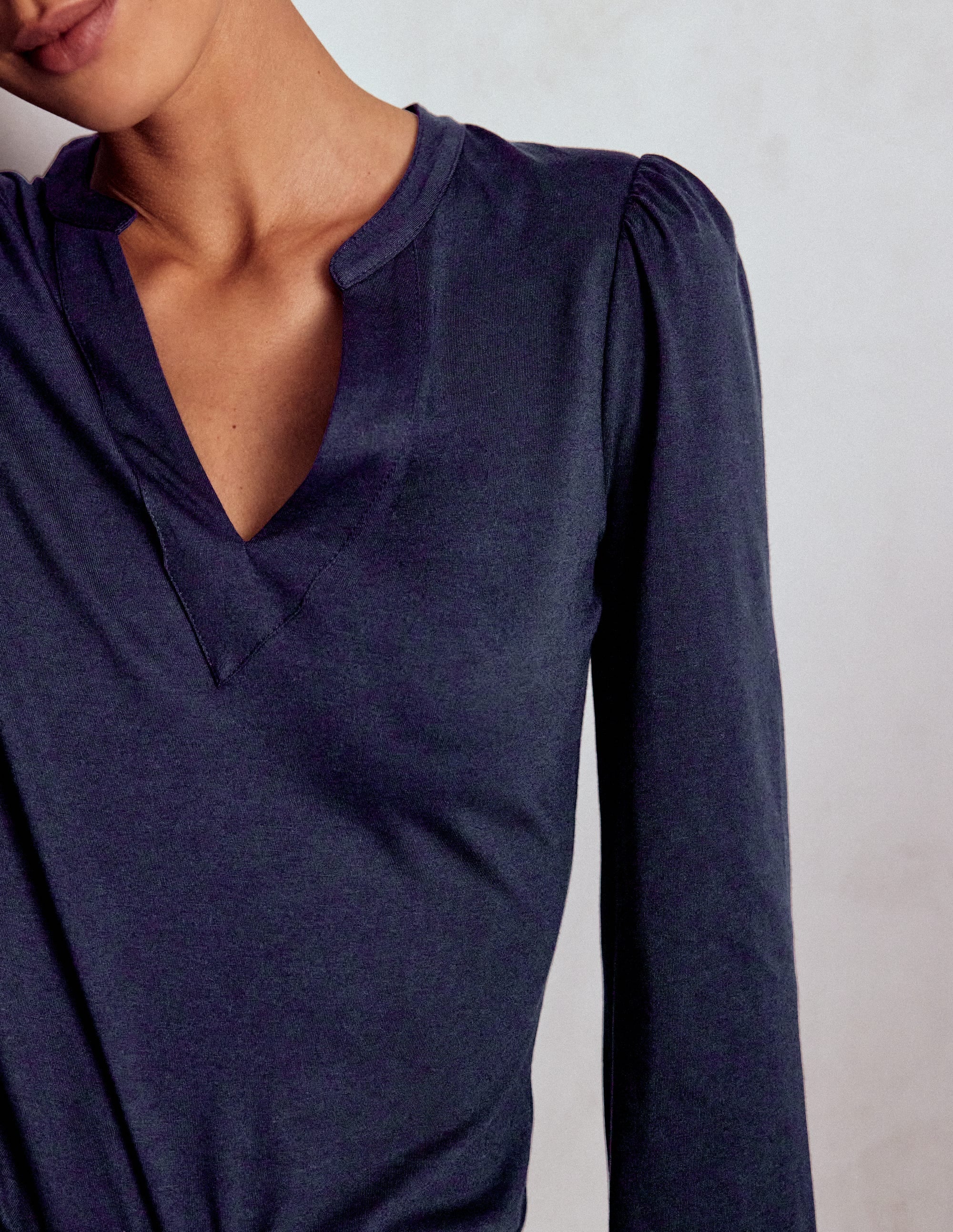 Supersoft Notch Top-Navy