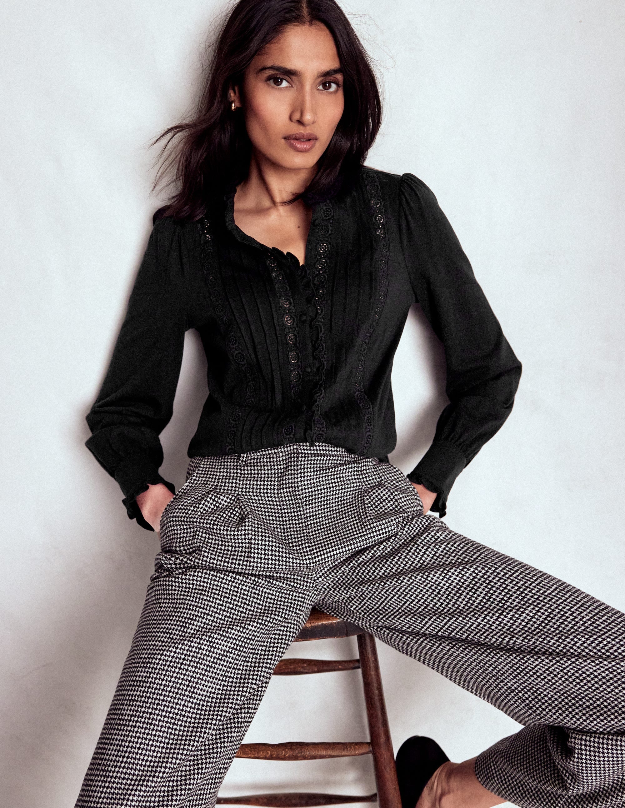 Lace Detail Jersey Shirt-Black